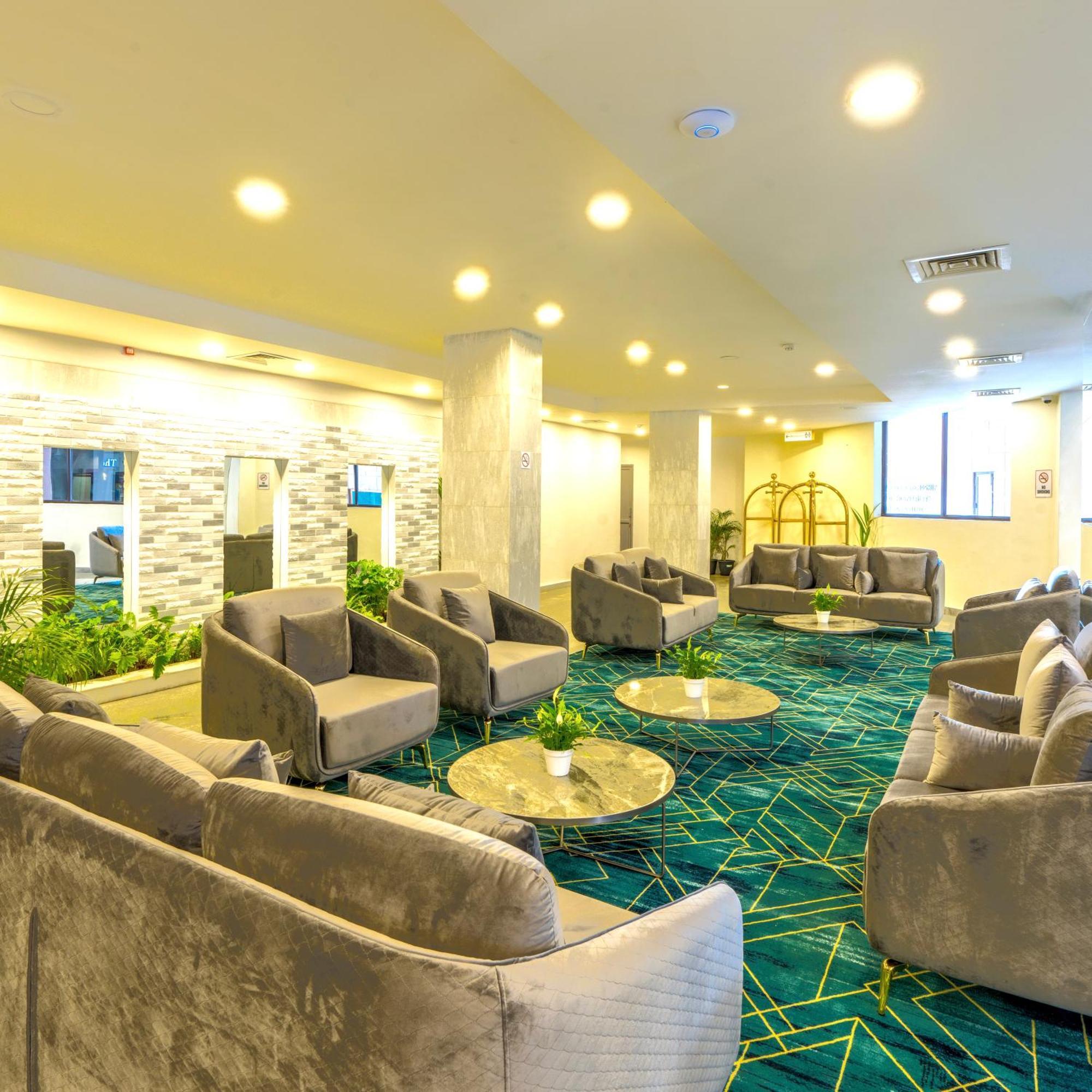 Manhattan Business Hotel, 말레 외부 사진