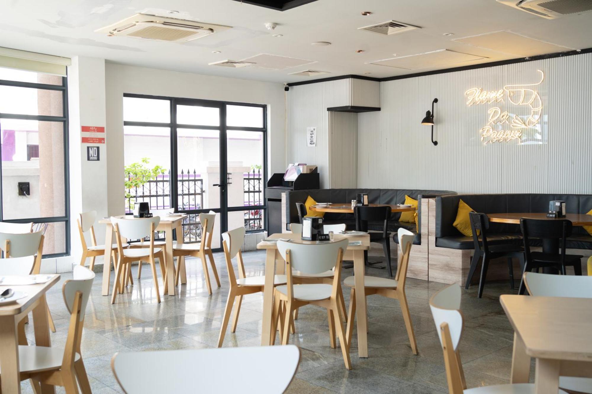 Manhattan Business Hotel, 말레 외부 사진