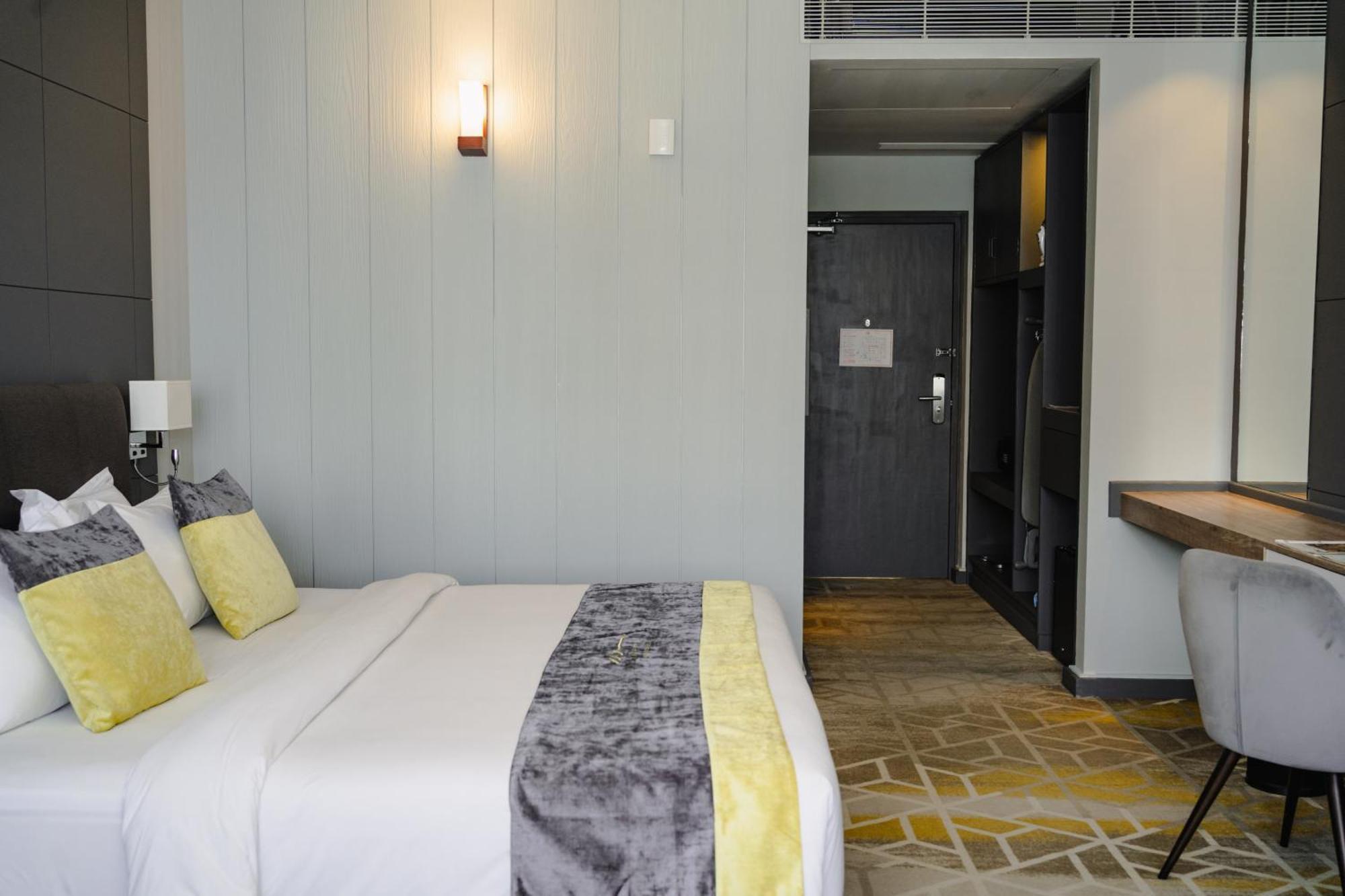 Manhattan Business Hotel, 말레 외부 사진
