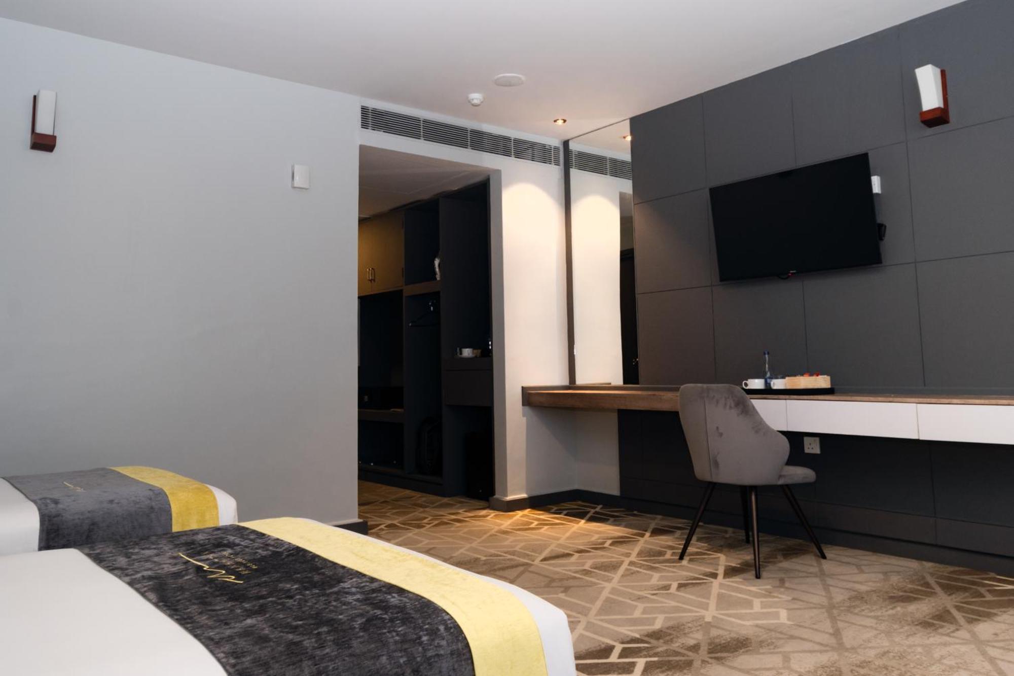 Manhattan Business Hotel, 말레 외부 사진